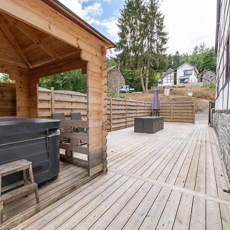 In With View Holiday home Coo